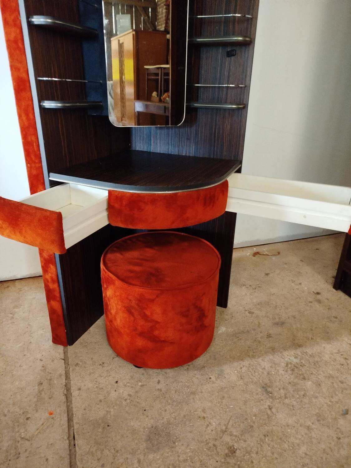 70s corner dressing table
