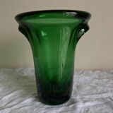 1950s Médicis vase, large Art Deco with handles, made of green blown glass.