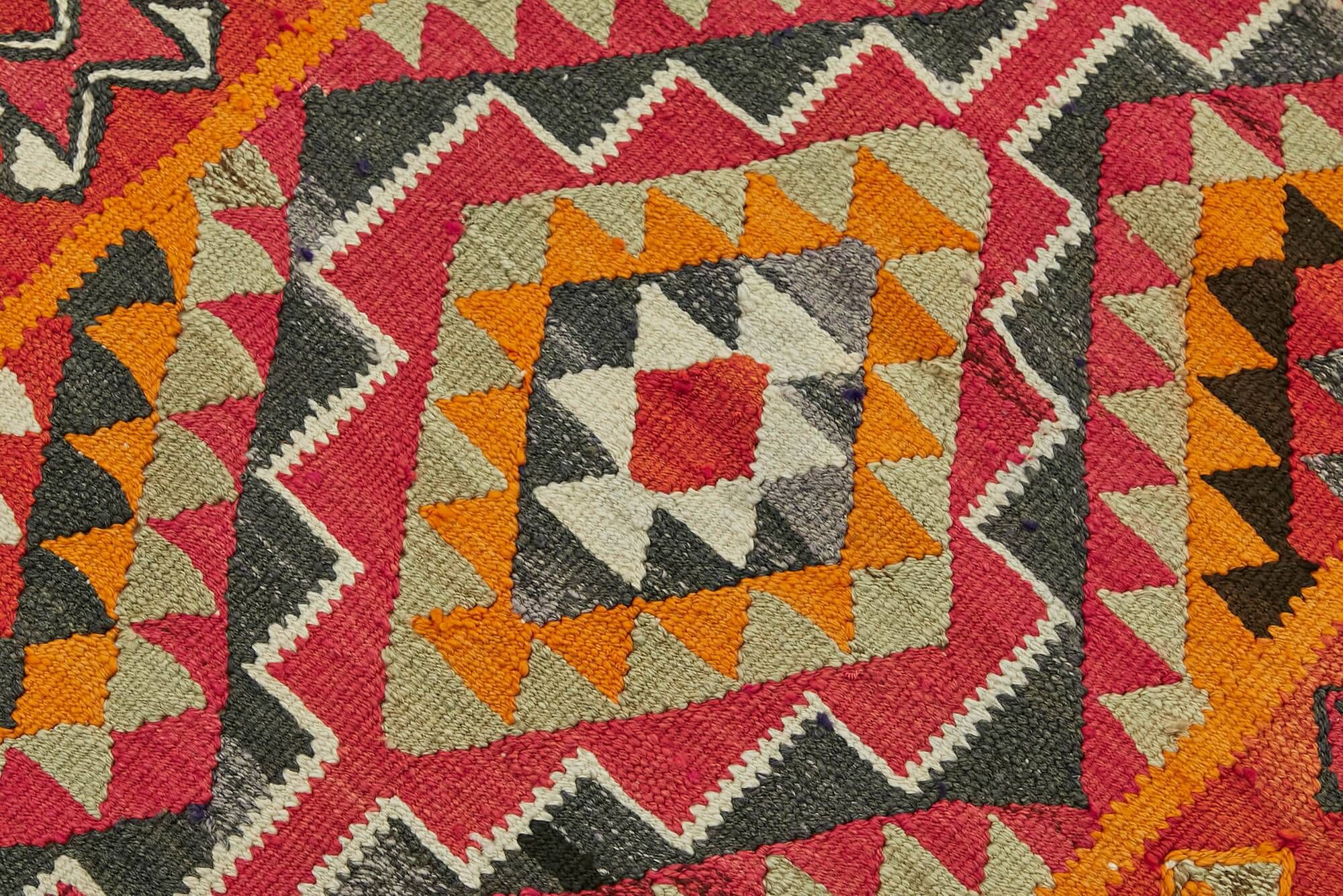 Turkish Handwoven Vintage Herki Kilim 100 cm x 326 cm