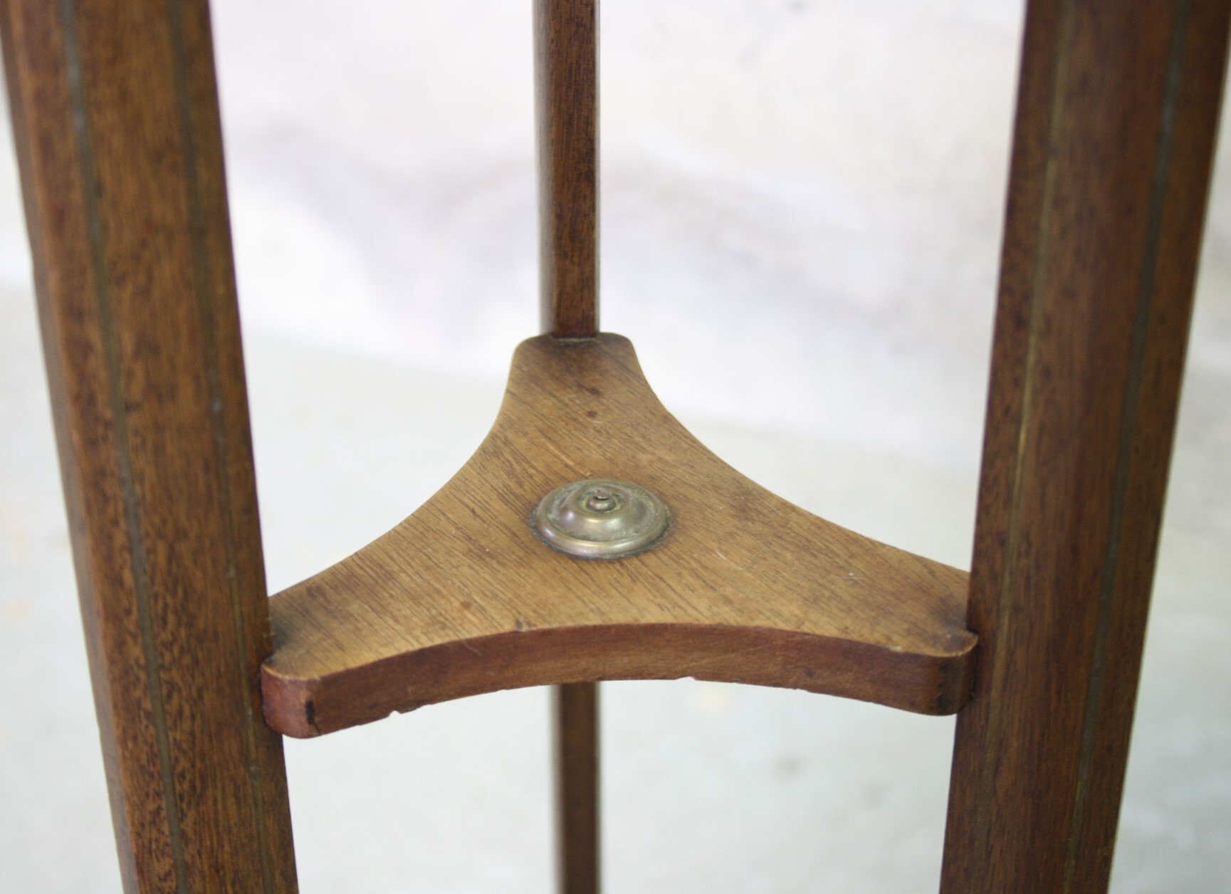 Art deco smoker's foot