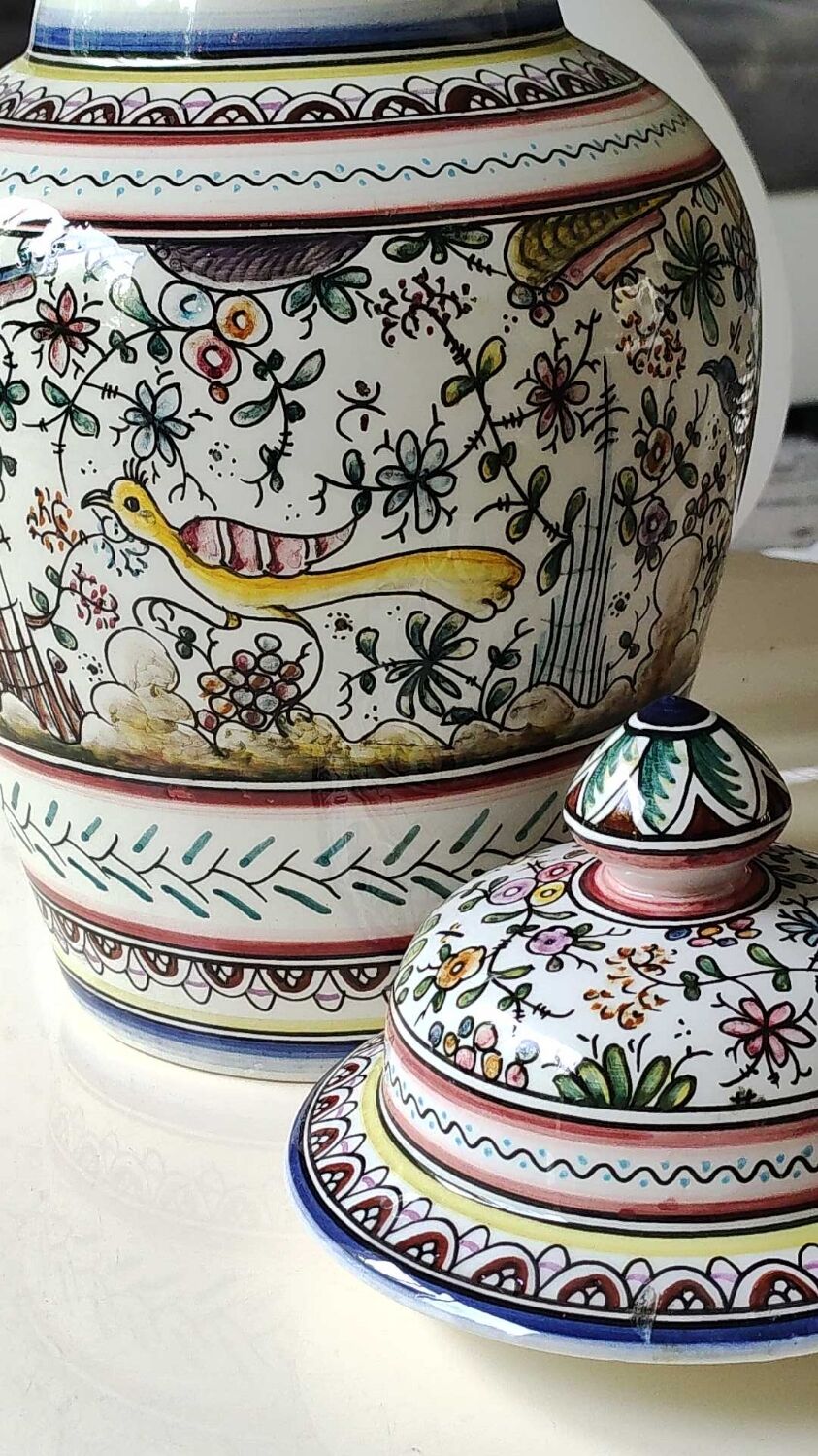 Potiche/ginger pot, tea reproduction xviith museum, art and deco, hand painted signed