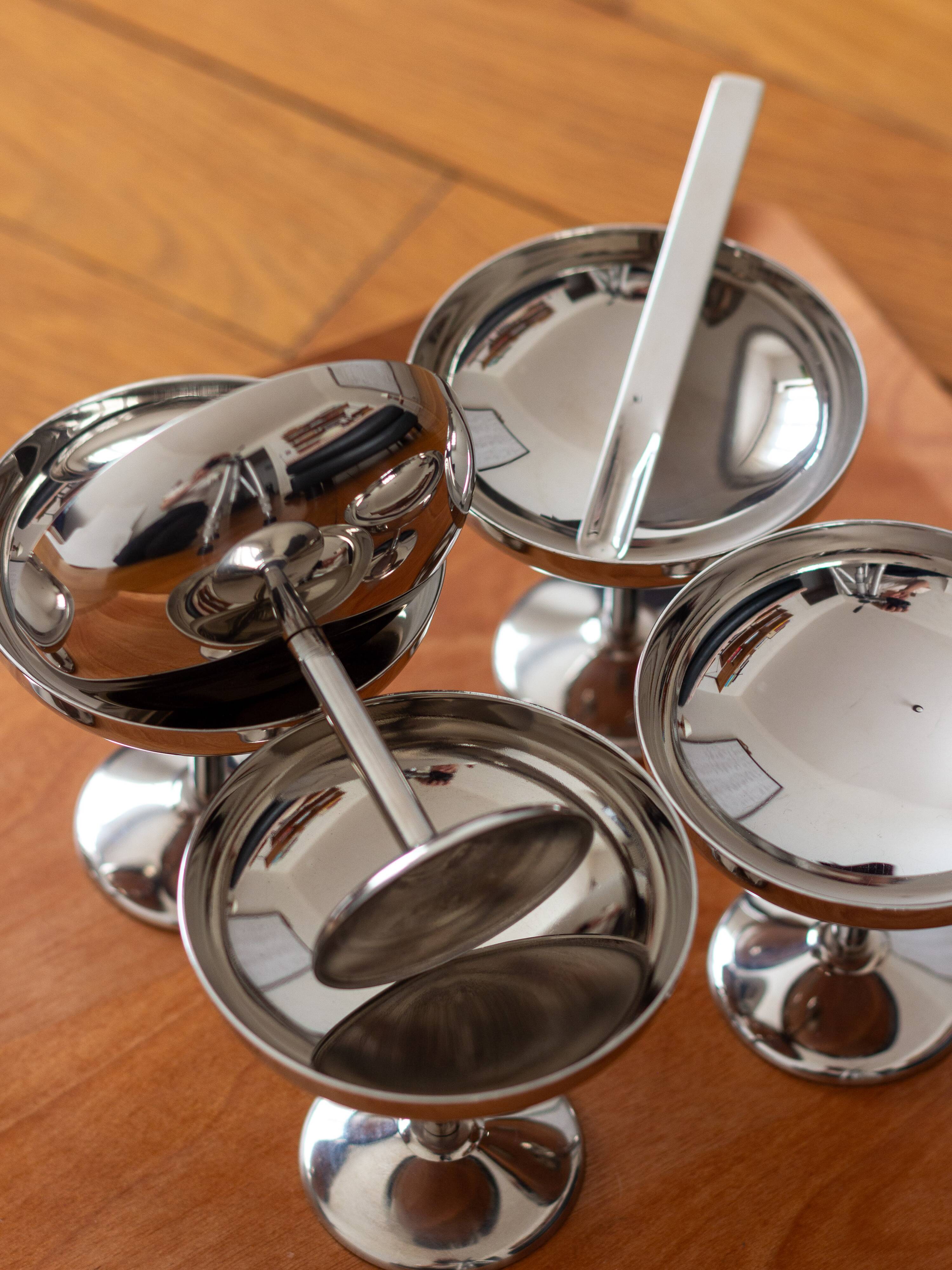 Set of six minimalist ice cream cups, Italy, 1970s