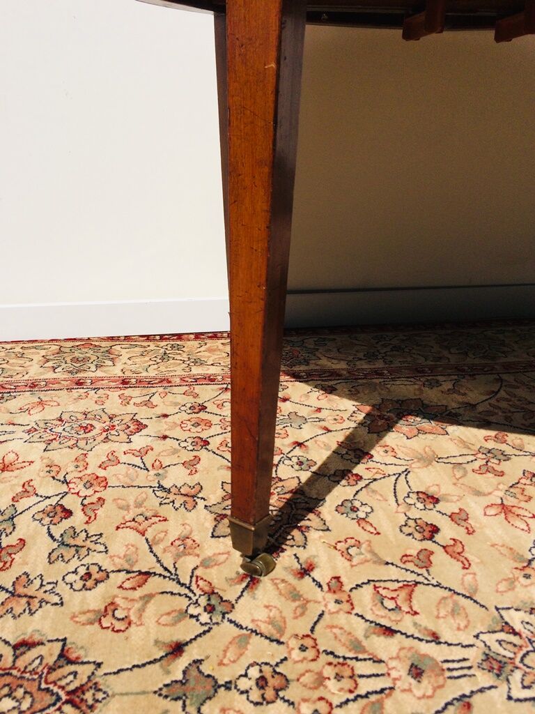 19th expandable empire table 4/6 p