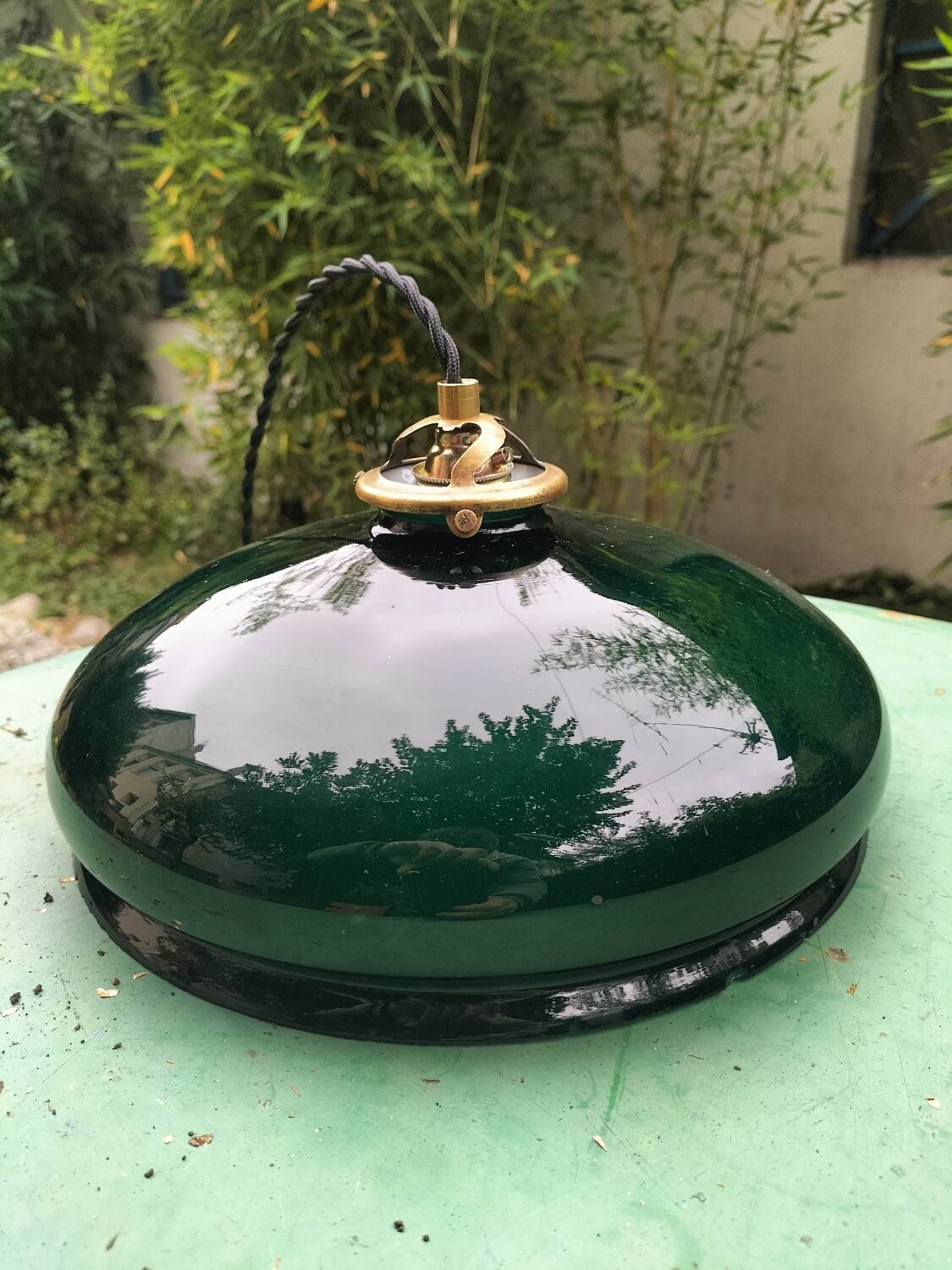 Green opaline suspension