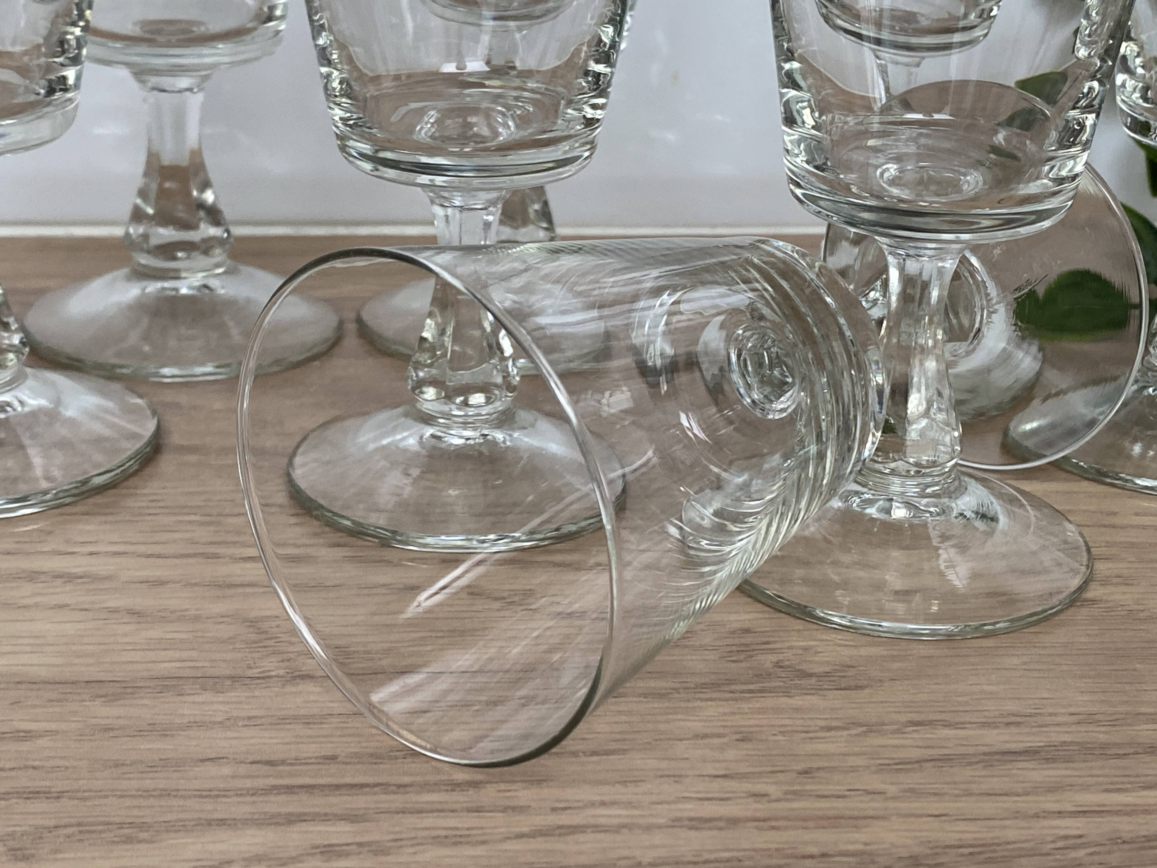Set of 9 white wine glasses