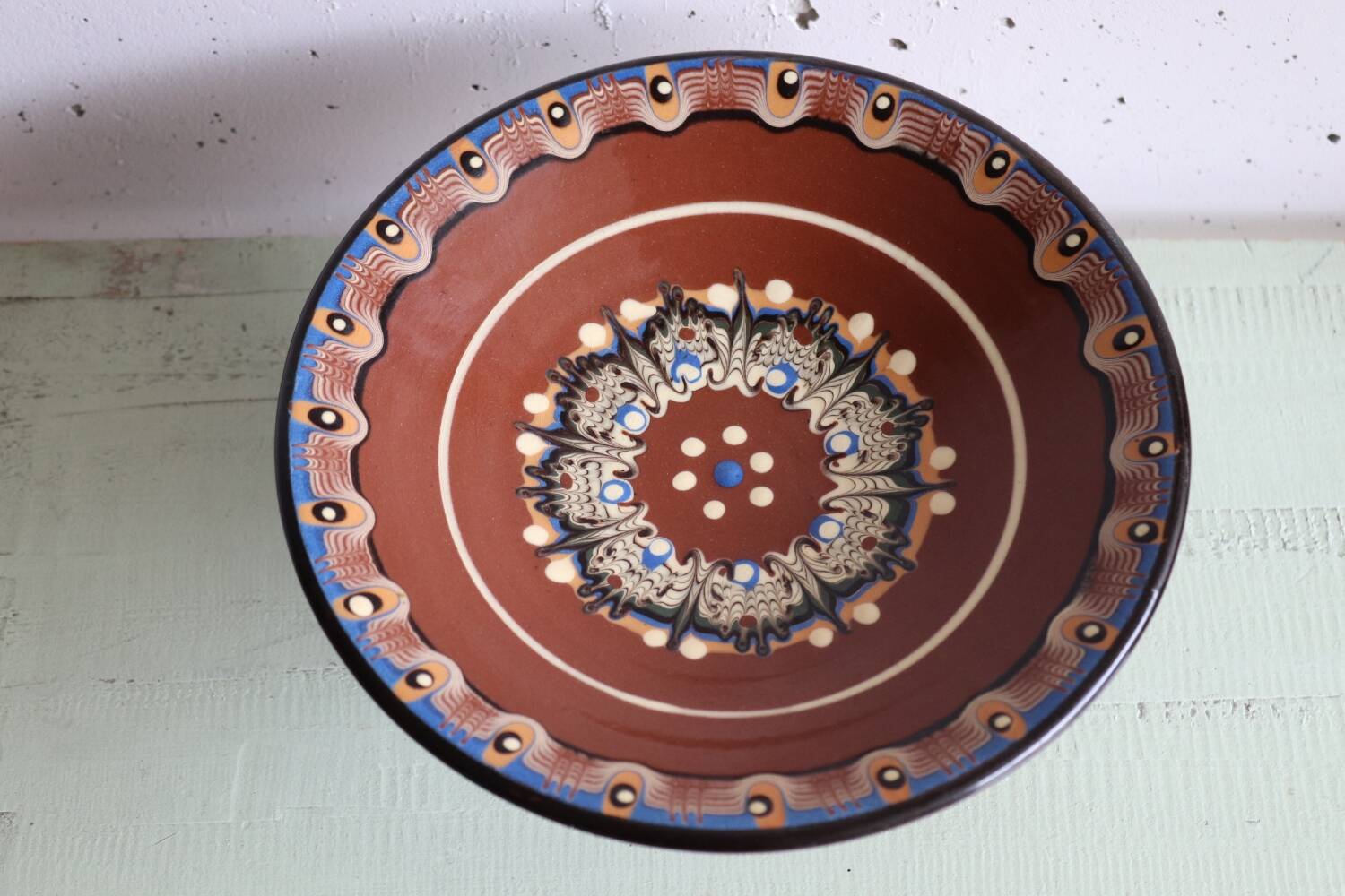 Small vintage Romanian ceramic display