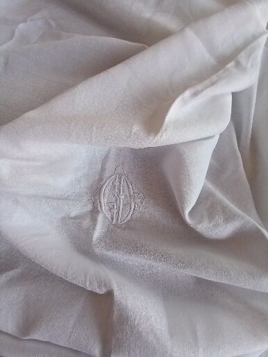 Damask tablecloth in very fine cotton, snowy white (225 x 150 cm)