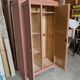 Armoire rose