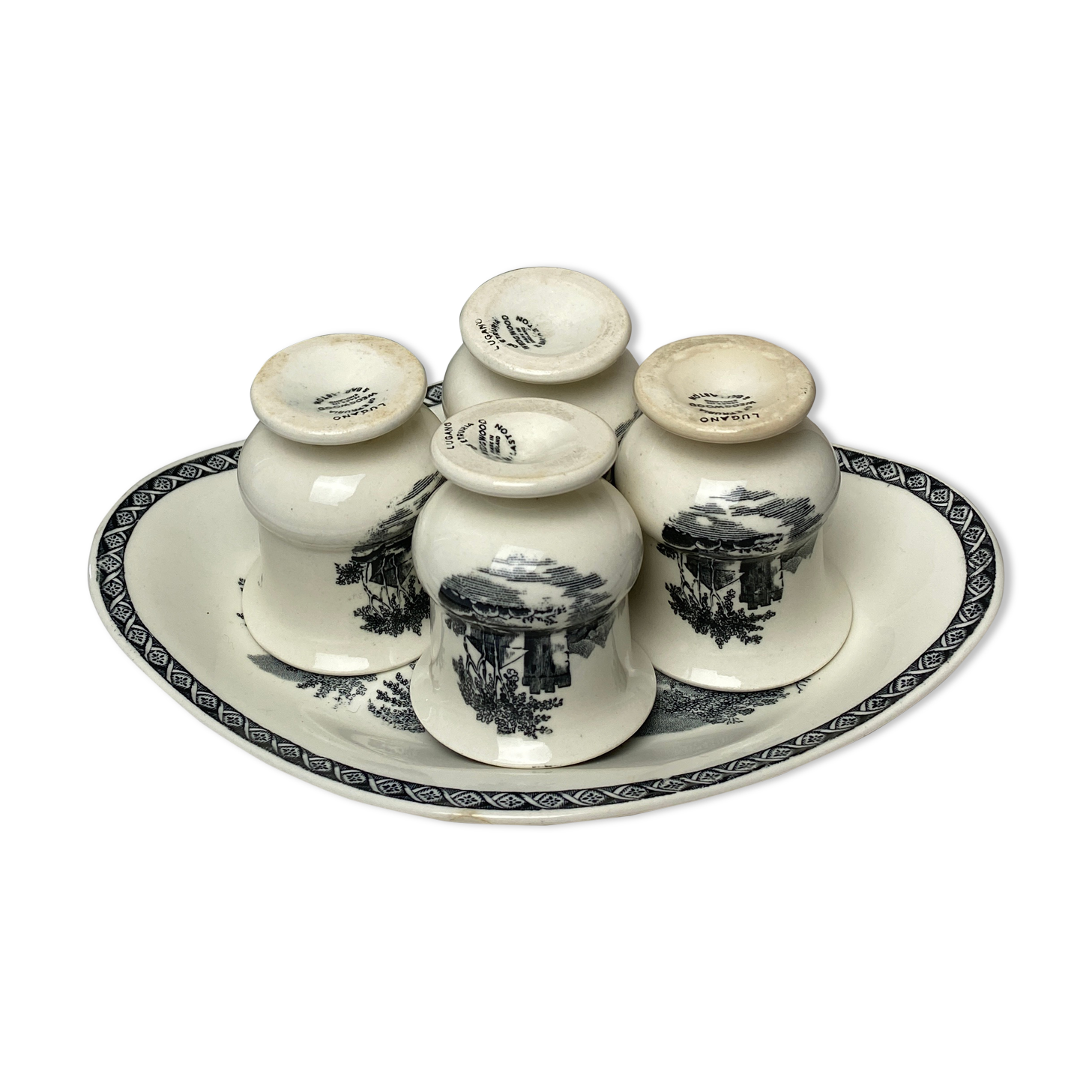 4 Wedgwood coquetiers model "Lugano" and a matching ravier