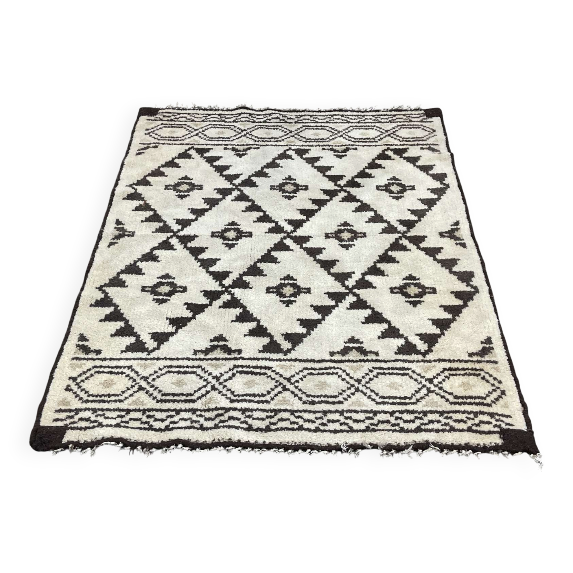 Handmade Moroccan wool rug - 1.70m x 1.20m.
