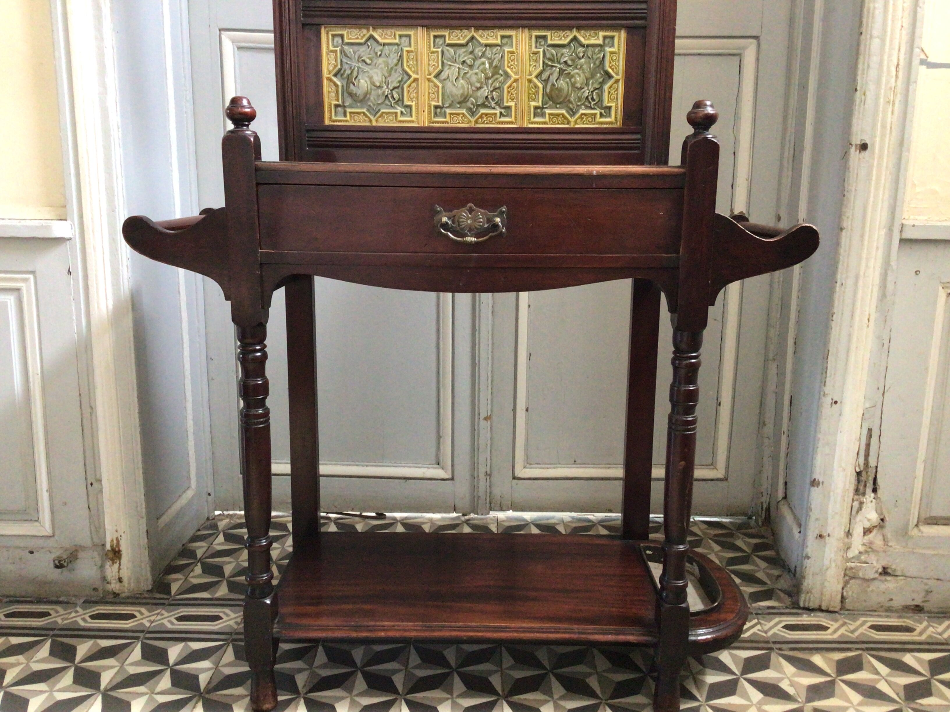 Entrance cloakroom with english coat rack art nouveau