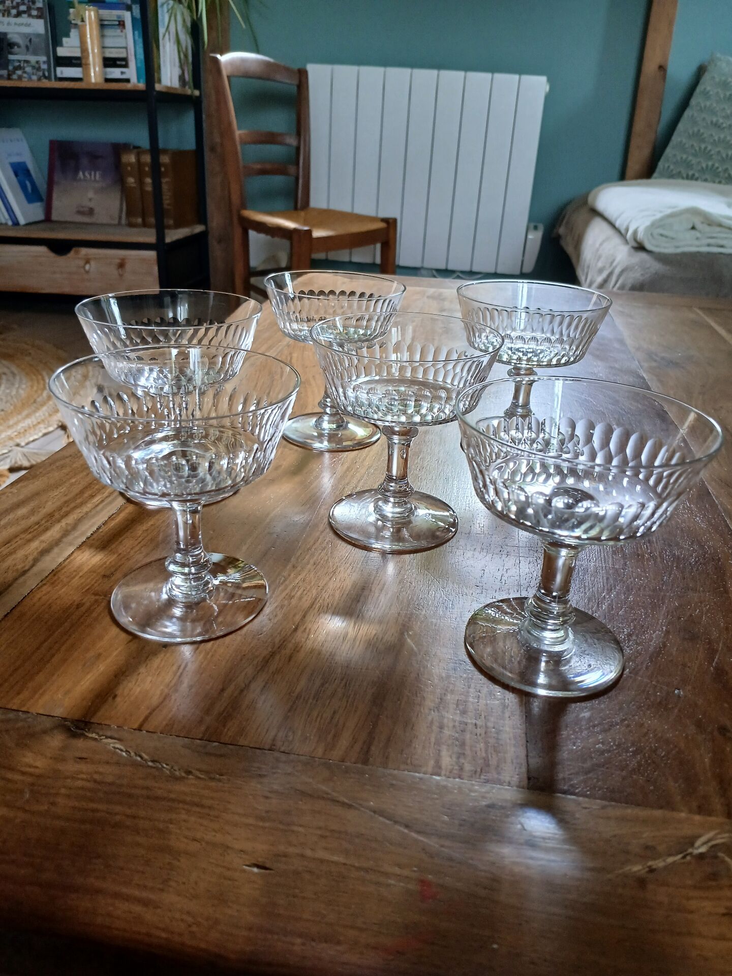 6 coupes à champagne anciennes en cristal