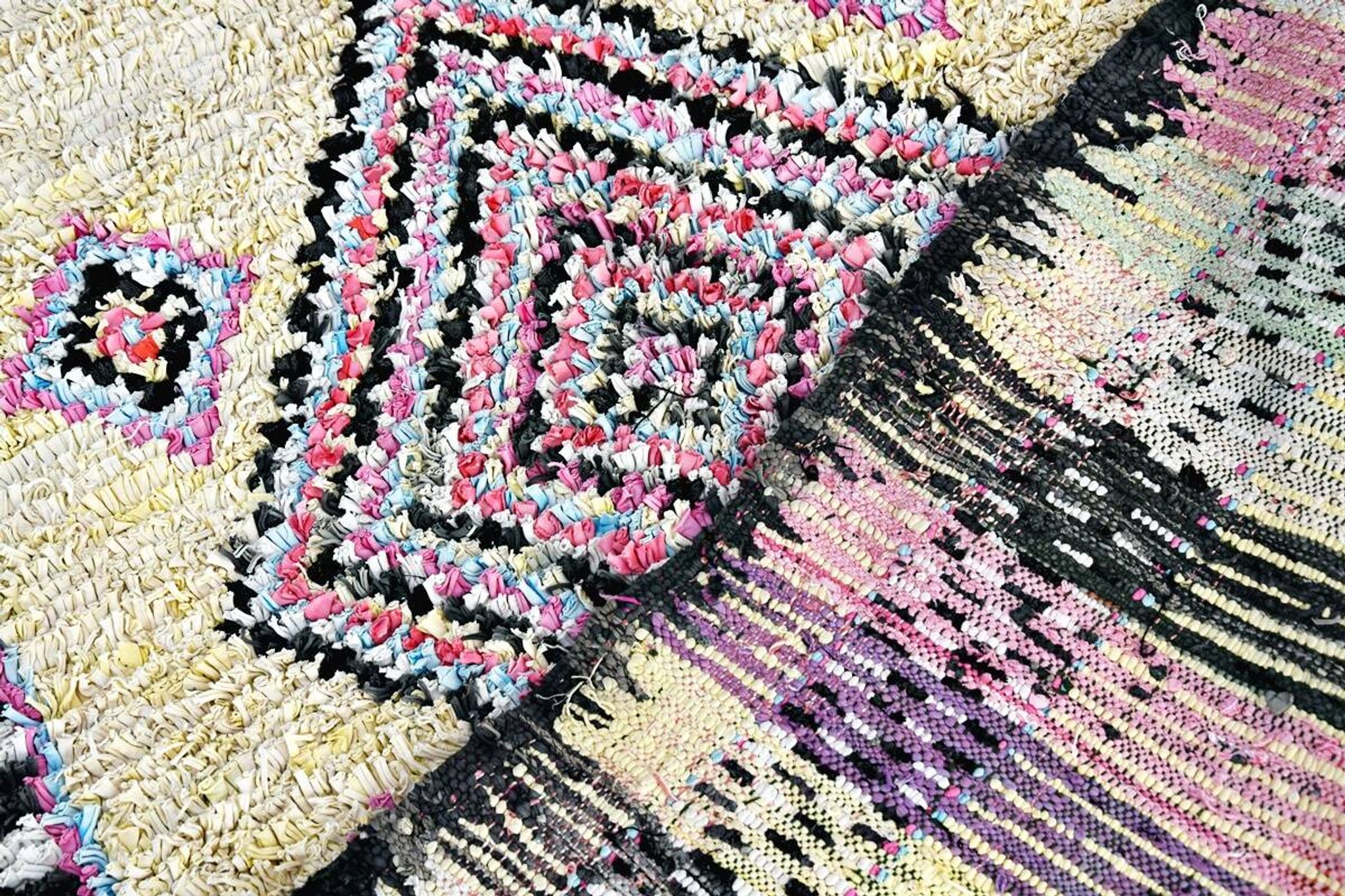 Vintage Moroccan Berber Boucherouite rug 345 x 128 cm (very good condition)