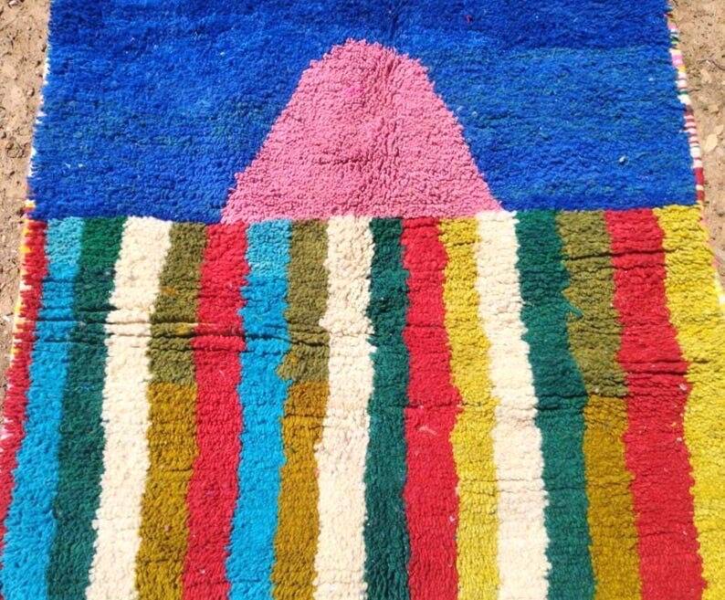 Traditional handwoven Berber rug, size 160 x 240 cm