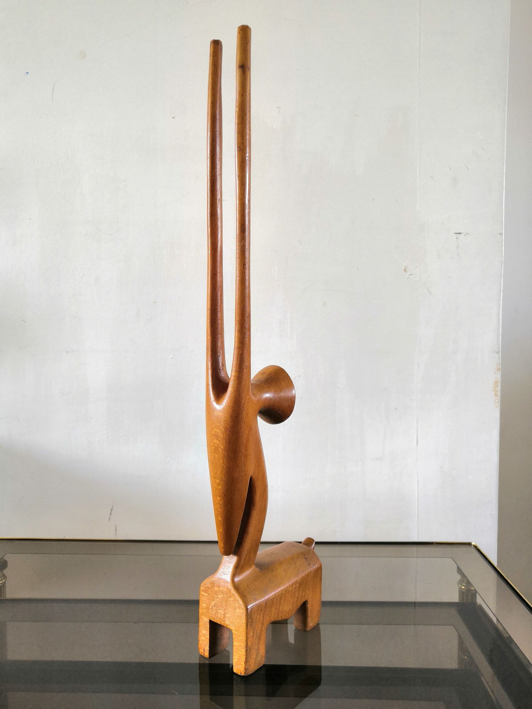 Stylized teak antelope design 60s - 70s