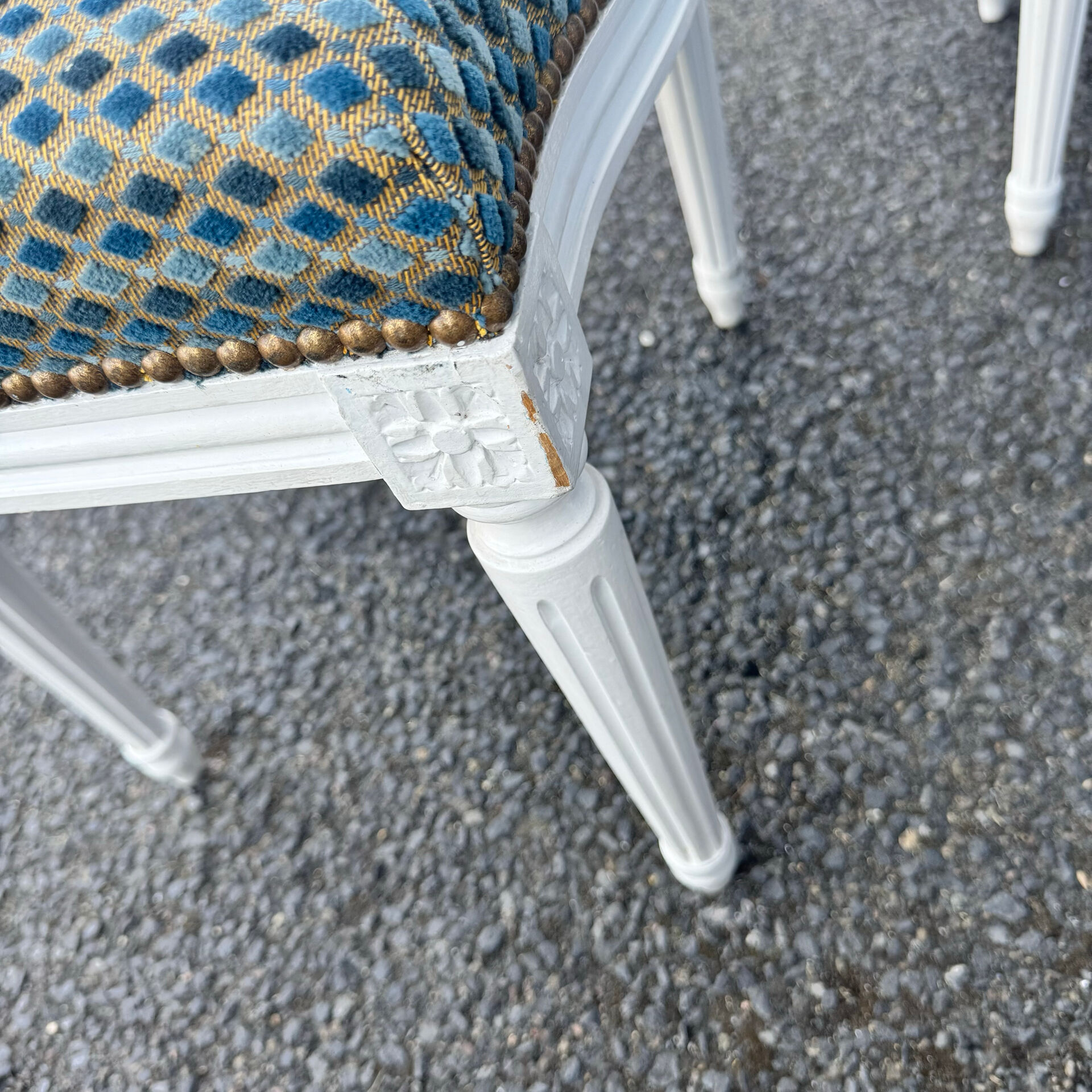 Set of 6 Louis XVI style Medallion chairs