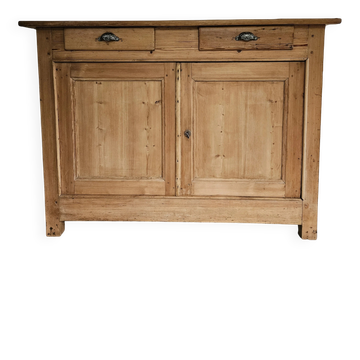 Very buffet just old solid raw pine wood.