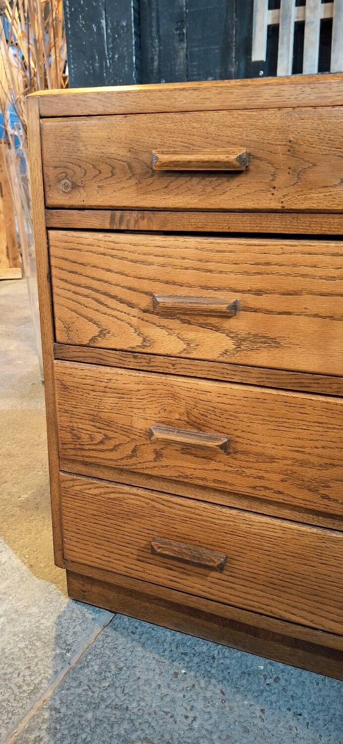 Vintage chest of drawers