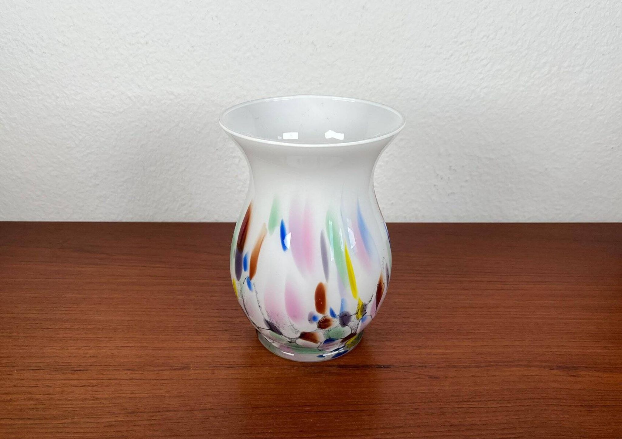 Postmodern glass vase by Hans Jürgen Richartz for the Richartz art collection, 1980s.