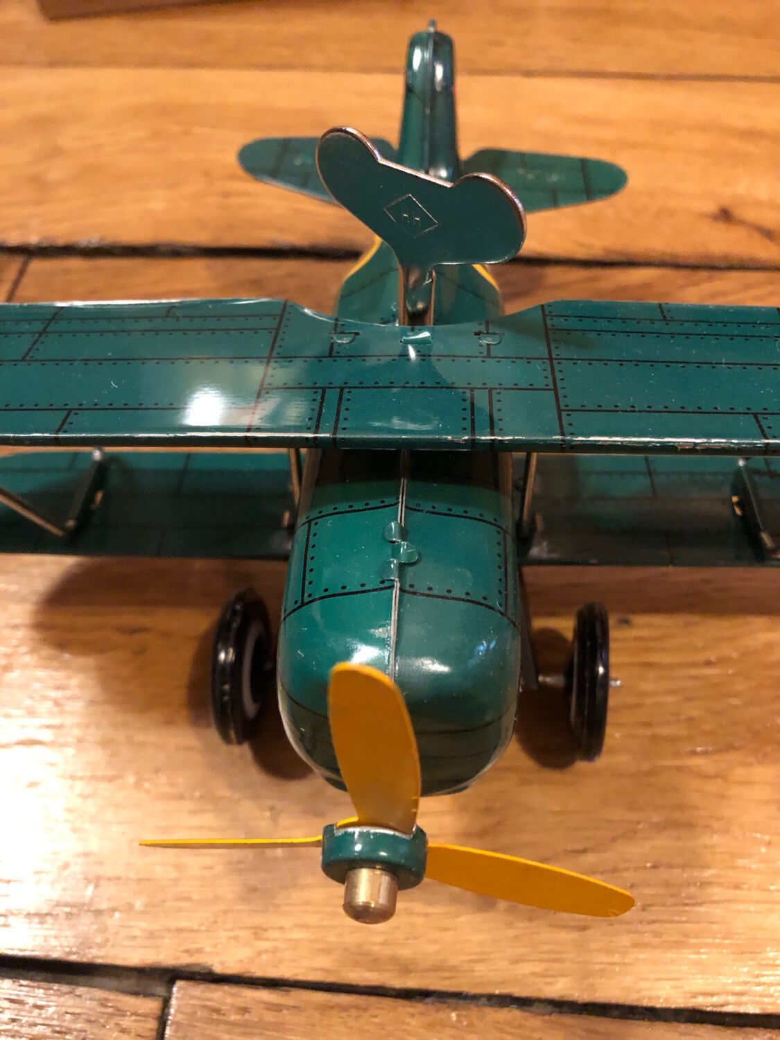 Mechanical sheet metal plane
