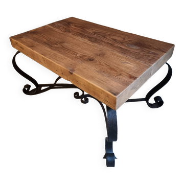 Table basse française vintage des années 1960 – Table basse rustique en pin avec base en fer noir