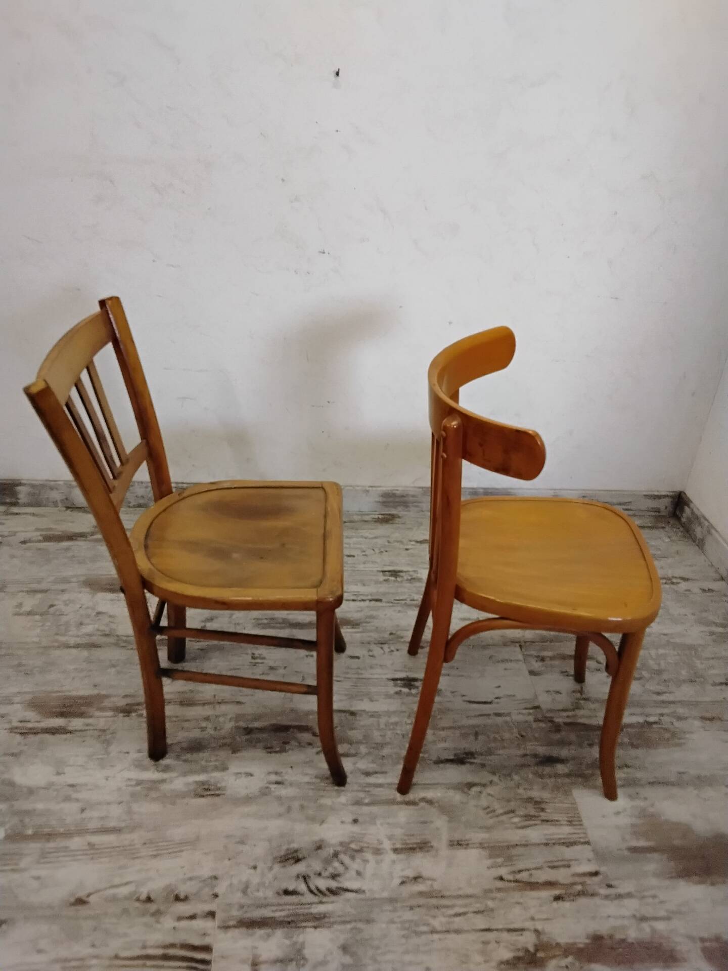 Set of 5 mismatched chairs in Baumann style