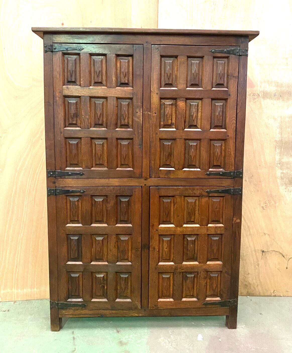 Monastery sideboard with four shutters in solid oak 20th century