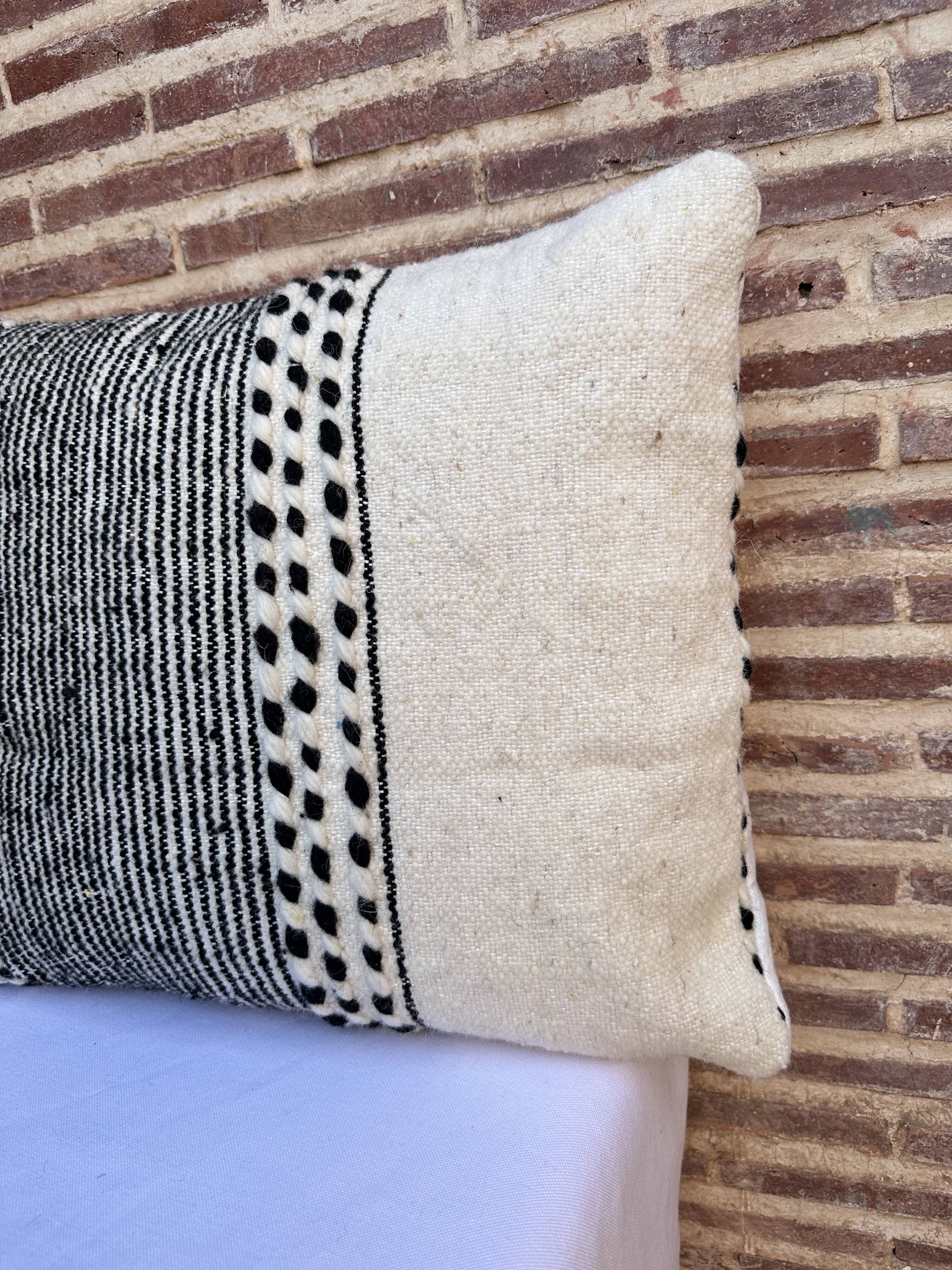 Zanfi rectangular Berber cushion cover - Handmade - 100% wool