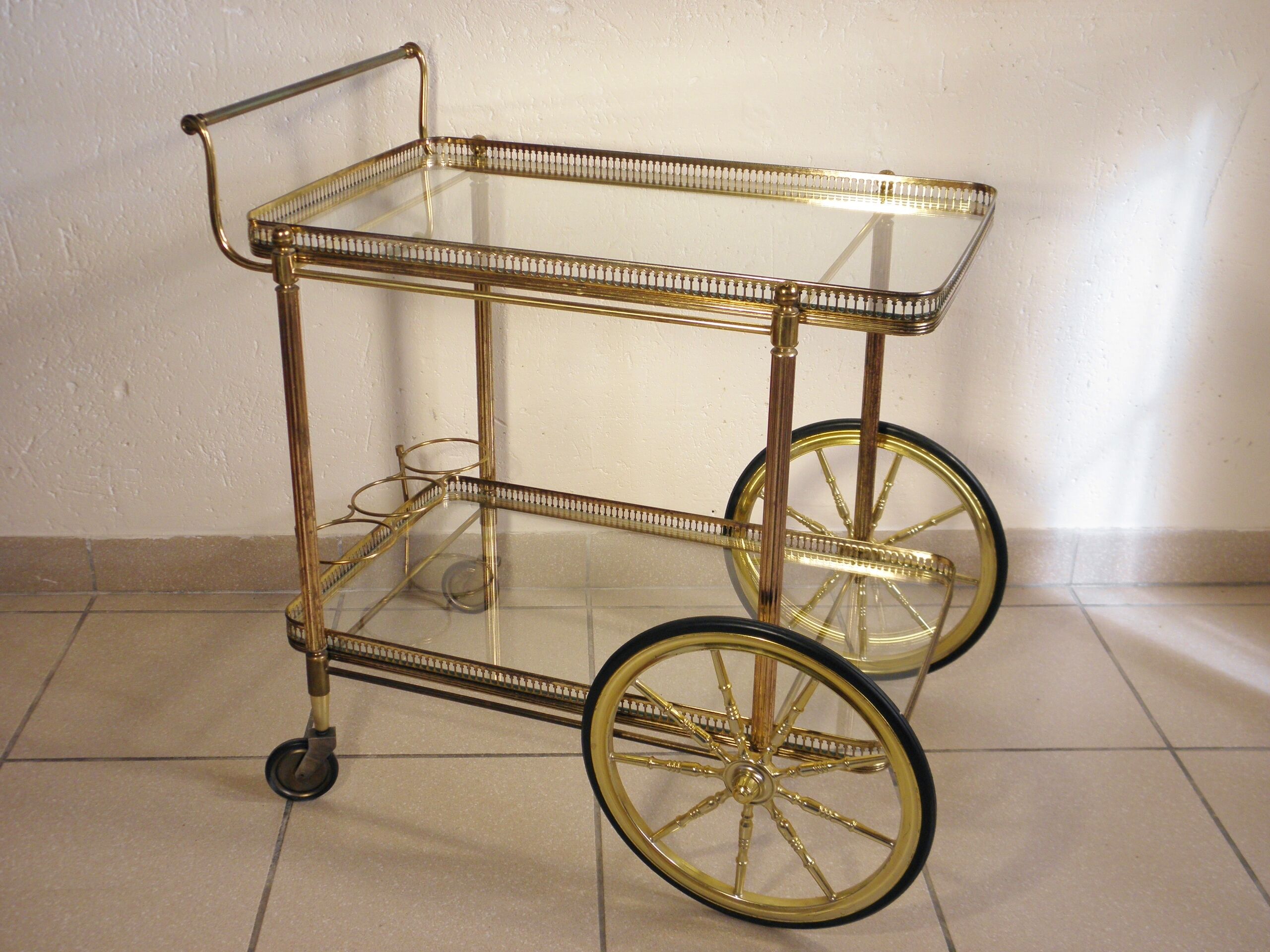 Mobile trolley - golden bar