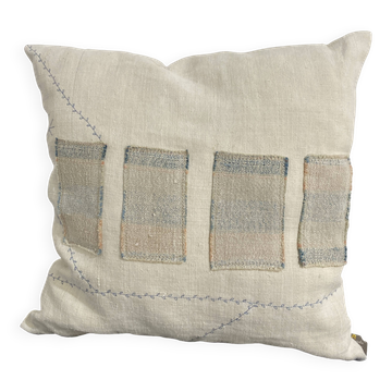 Cushion in old canvas Kilim style