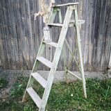 Painter's stepladder
