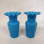 Paire de vases en opaline bleu