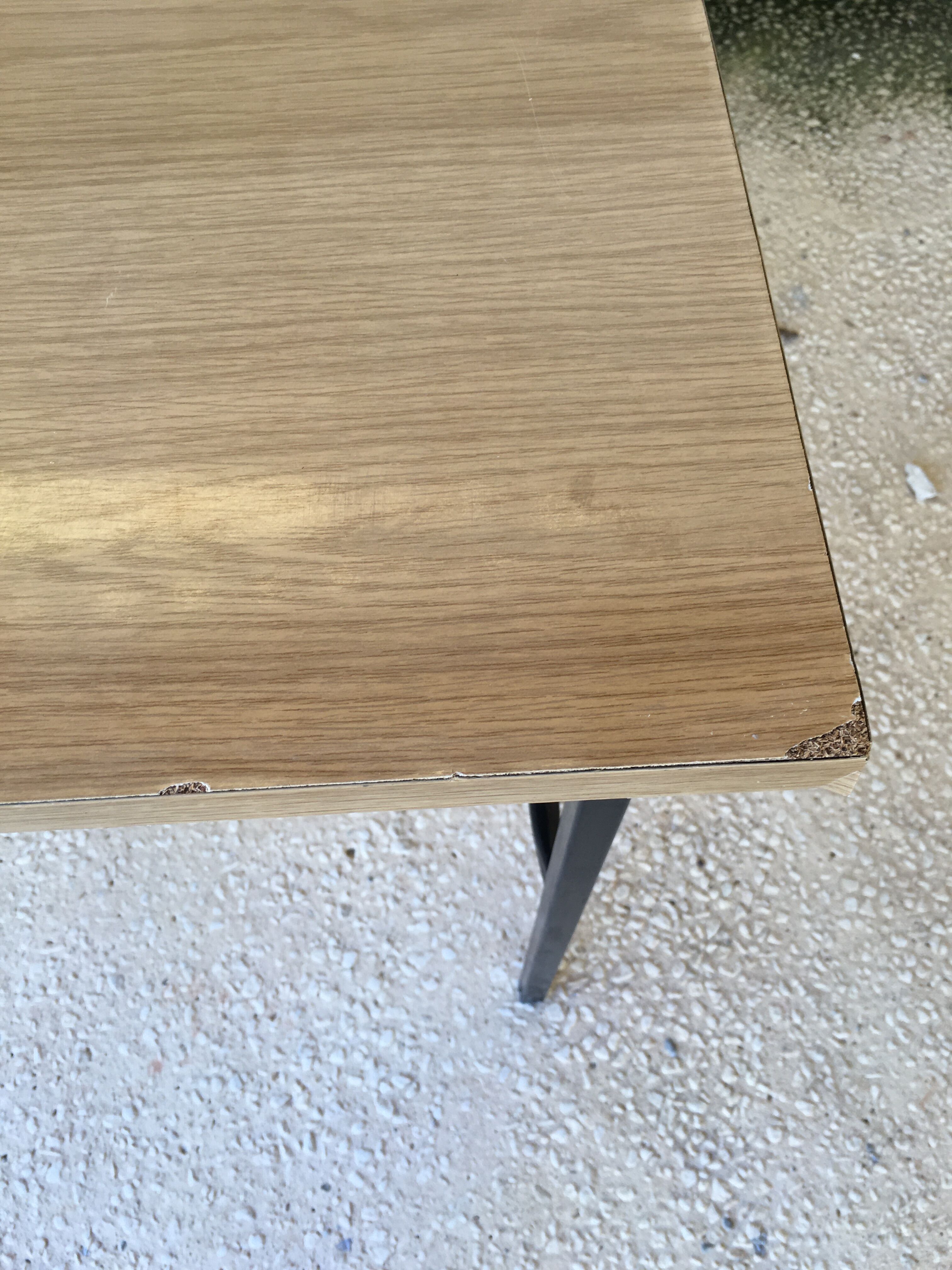 Desk with drawers and tubular metal feet