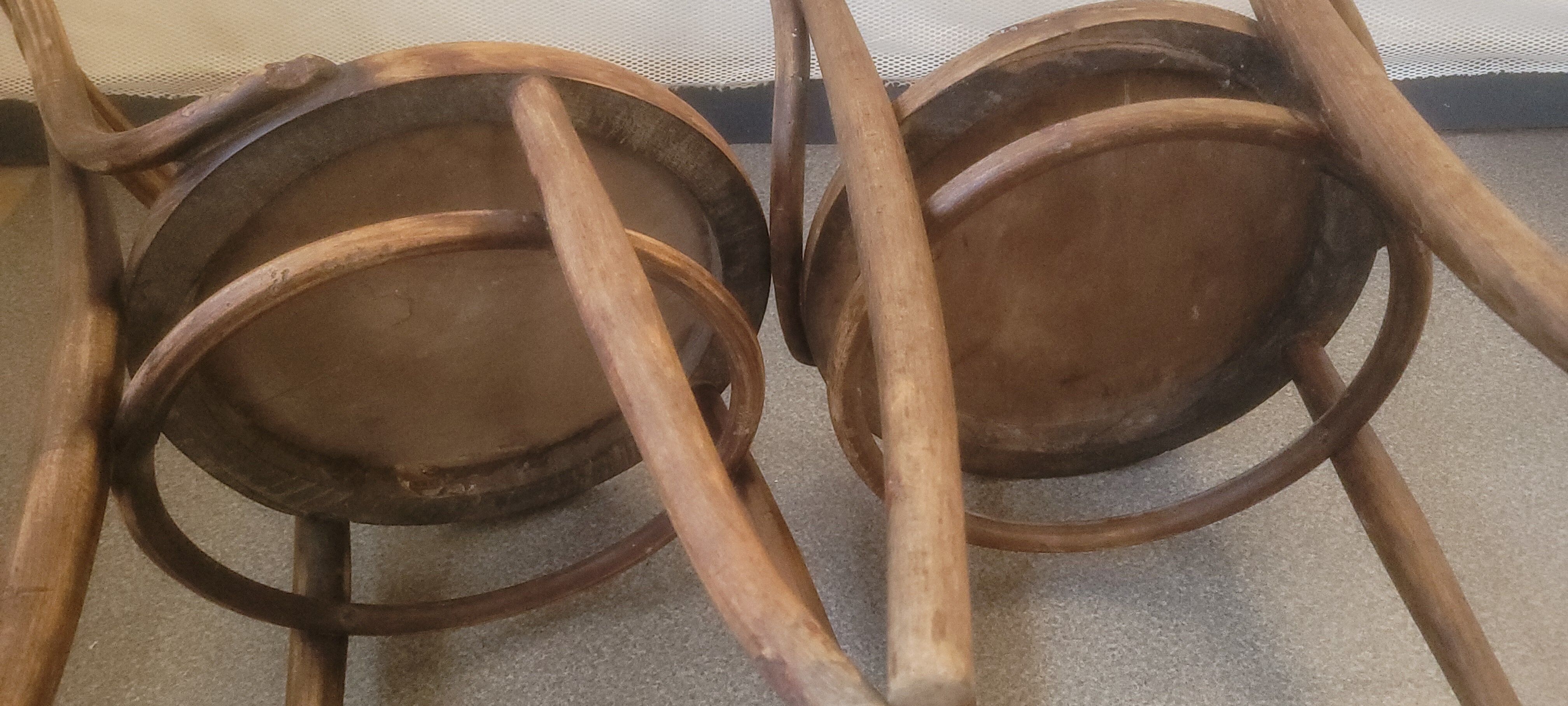 Pair of chairs bistrot