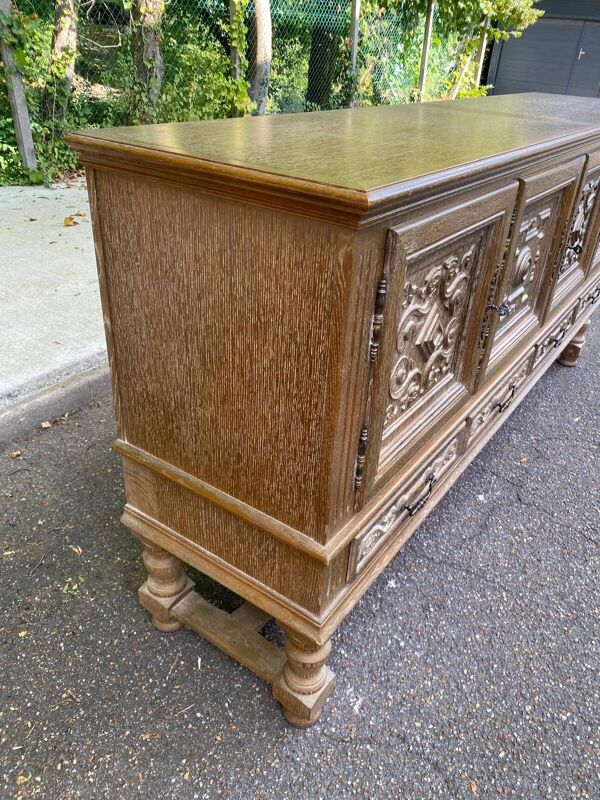 Enfilade en bois massif patinée renaissance espagnol