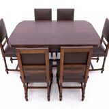 Antique table with 6 chairs from around 1880. After renovation.