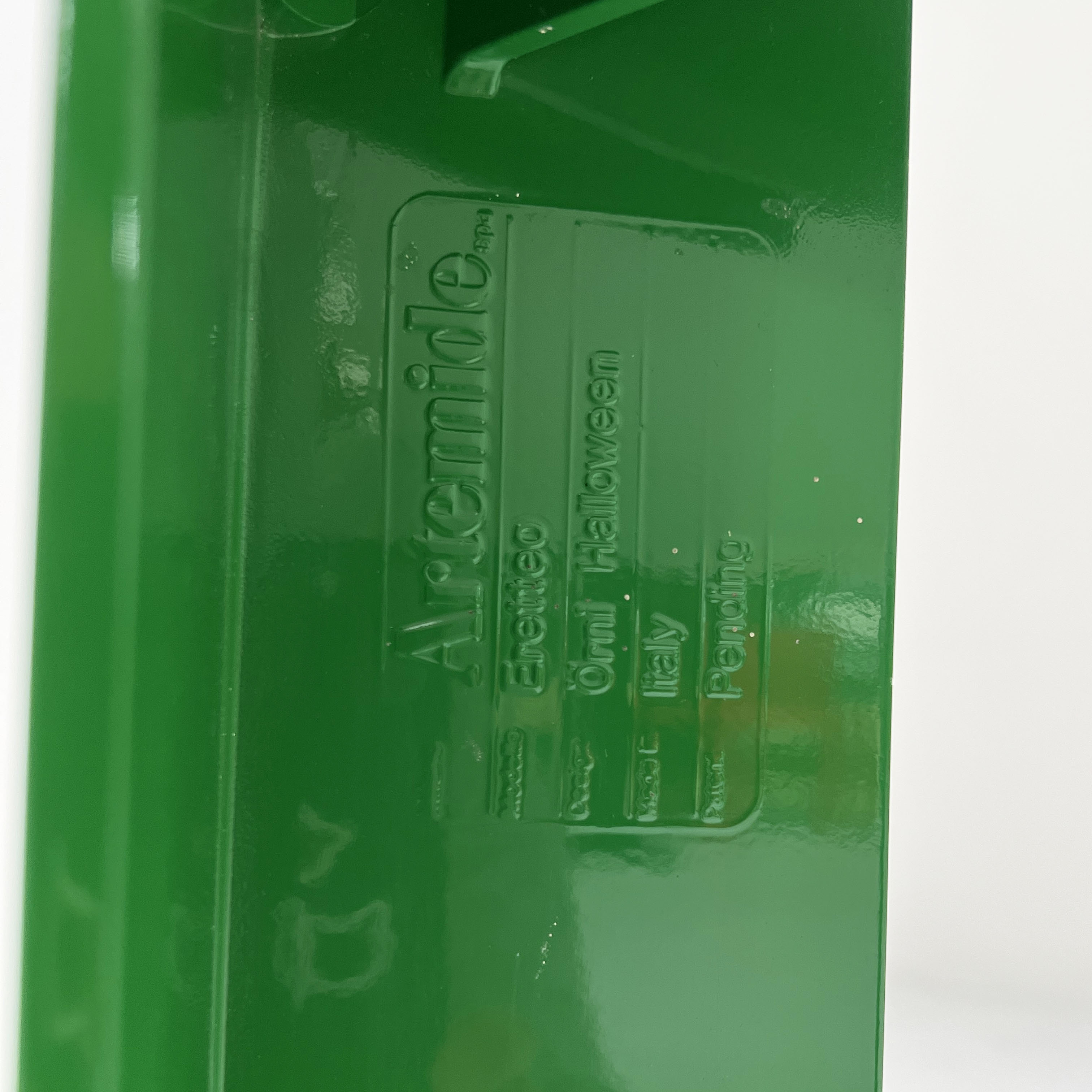 Eretteo dining table with green feet by Orni Halloween for Artemide, 1970