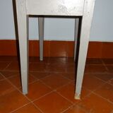 80 x 52 cm side table