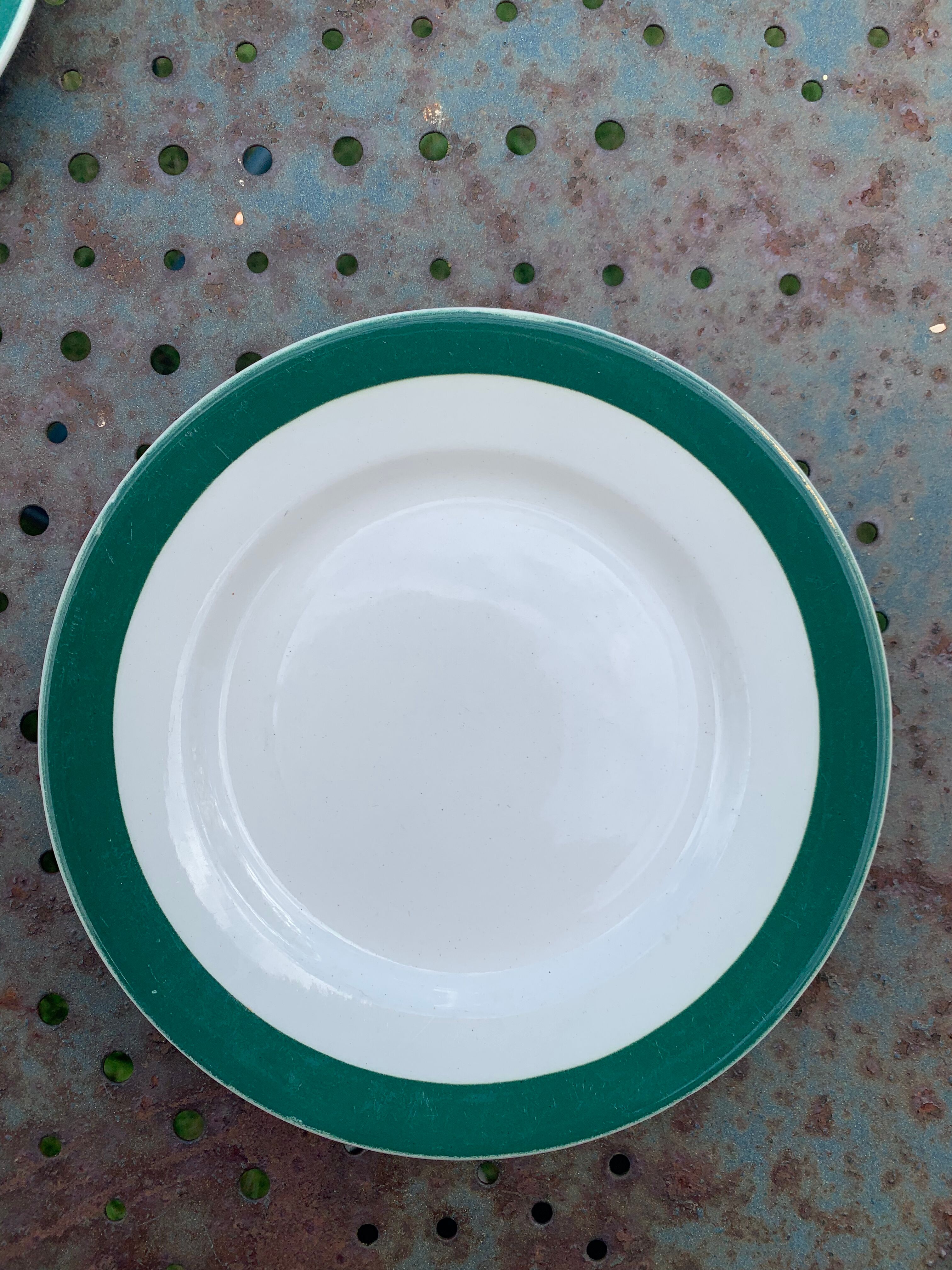 6 flat plates in white earthenware and green edging Digoin Sarreguemines vintage