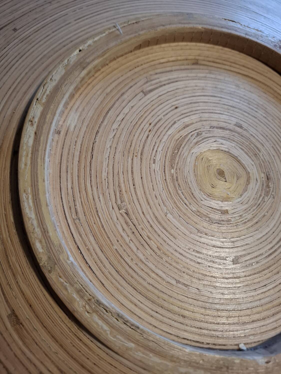 Artisanal decorative plate