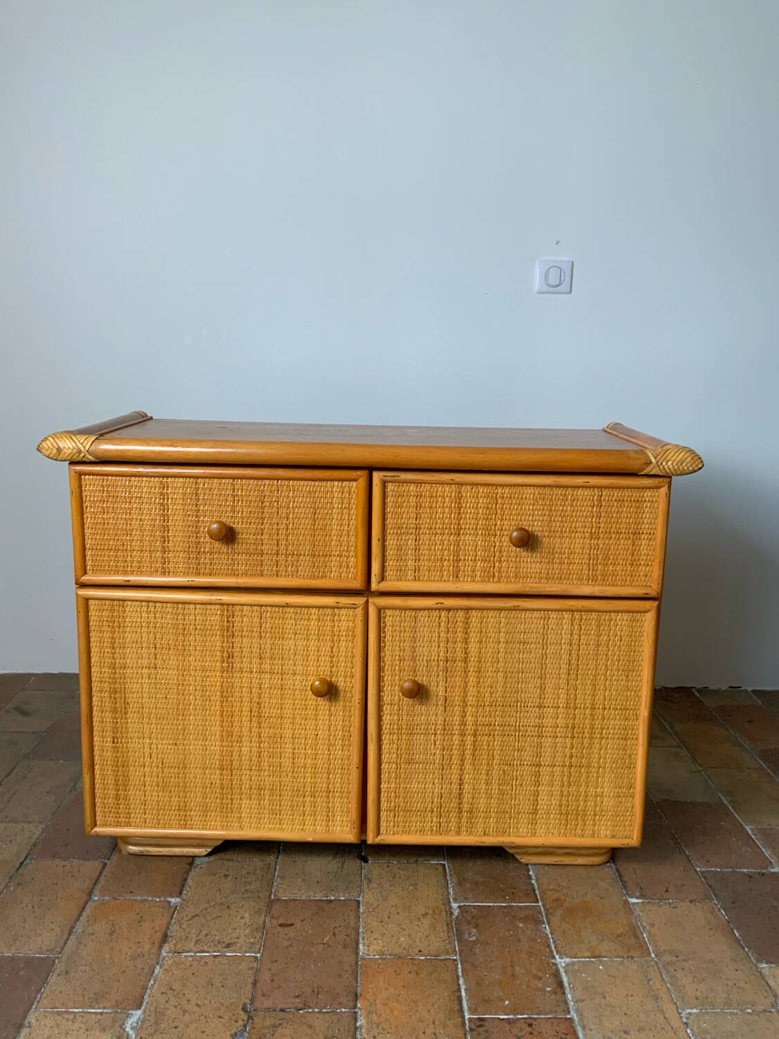 Buffet en rotin et bambou