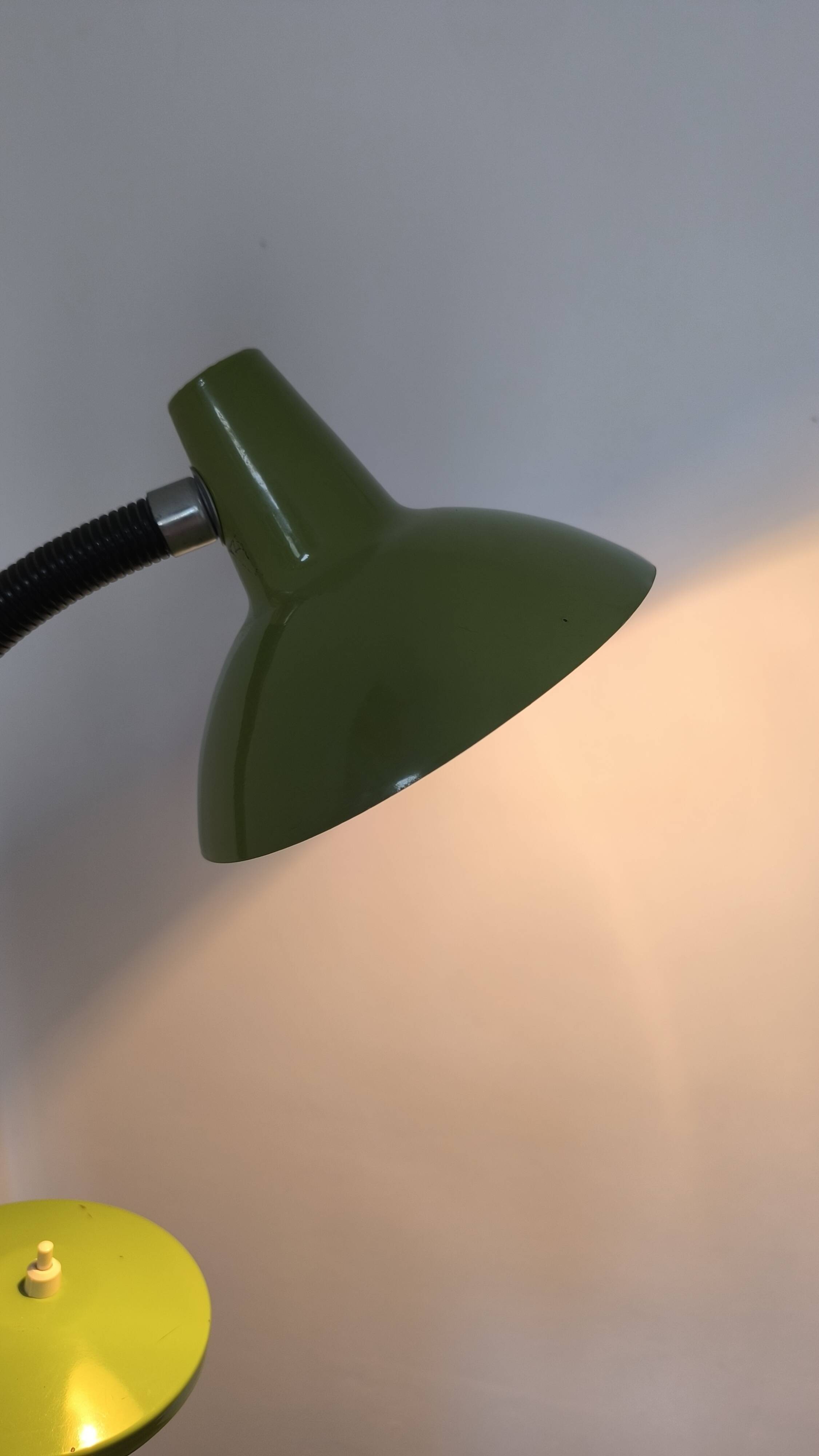 Apple green table lamp 1960