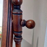 Reclining wood mirror to be laid