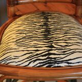 Chaise en bambou assise zébrée