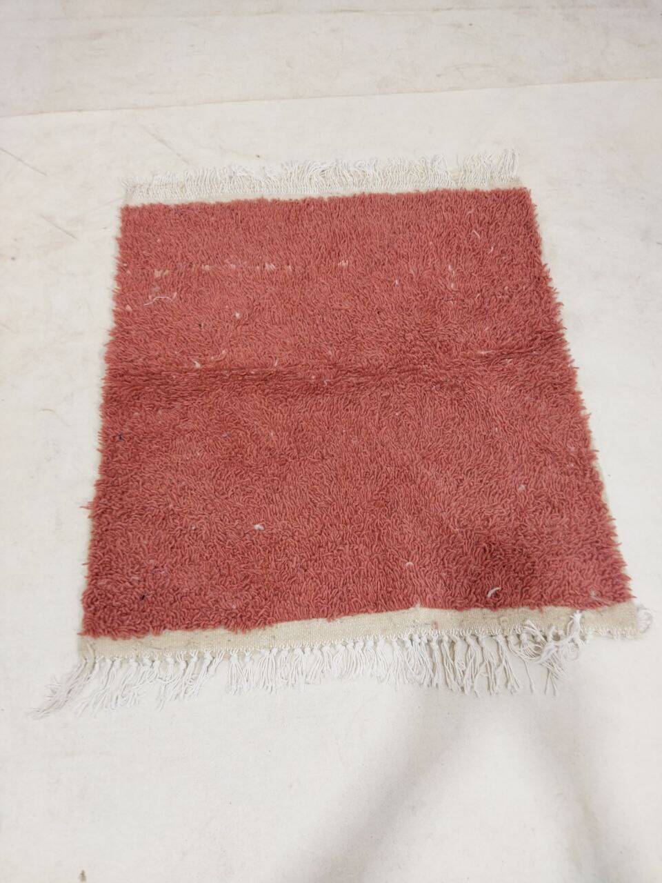 Handmade moroccan berber rug 96 x 87 cm