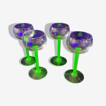 Ouraline: 4 wine glasses