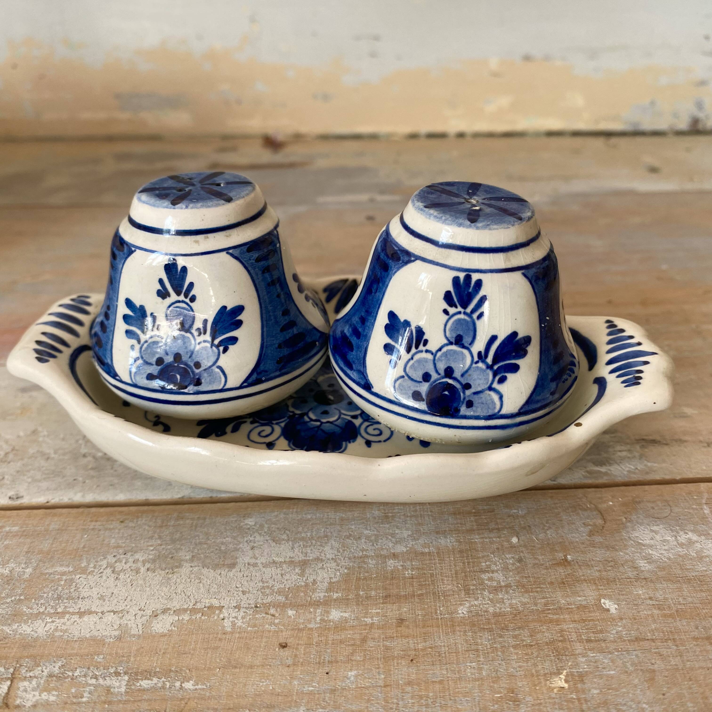 Delft Holland salt and pepper shaker