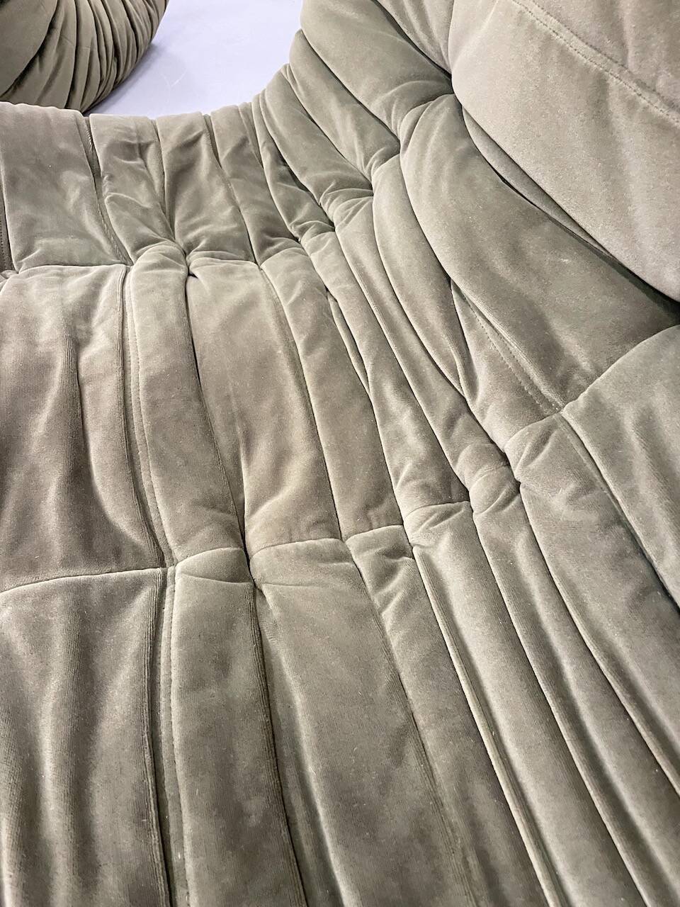 Vintage 2 and 3 seater green velvet togo set