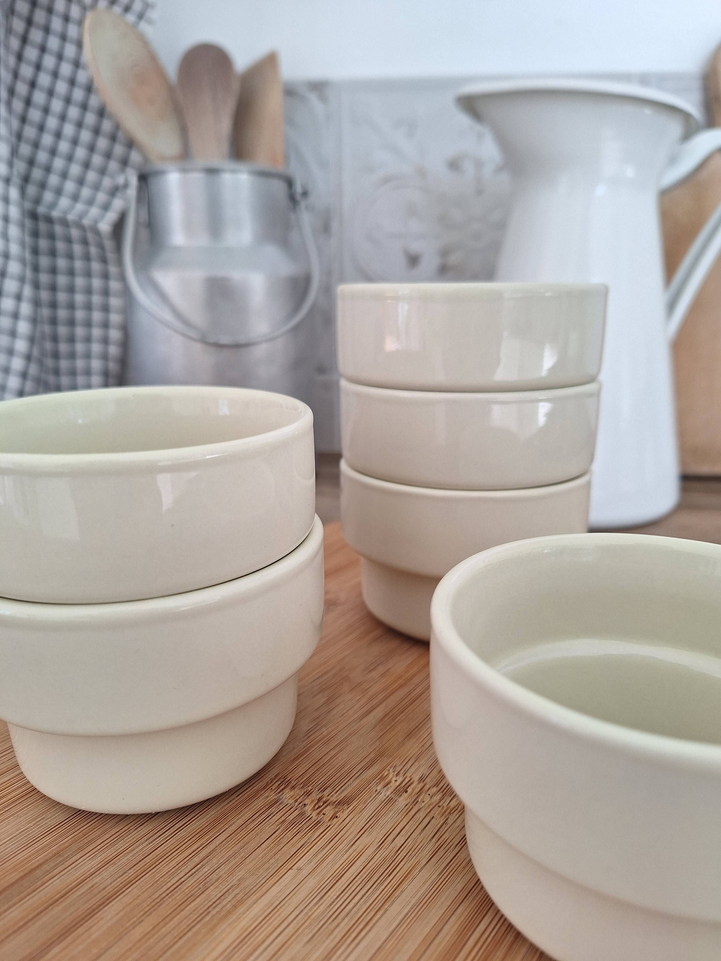 Beige ramekins from the 70s/80s.