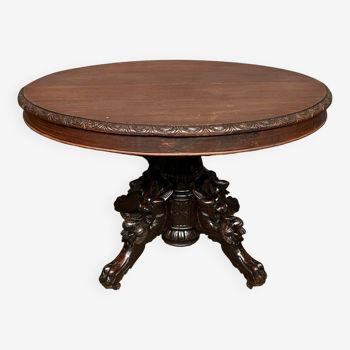 Table à manger de style Louis XIII. Chêne.